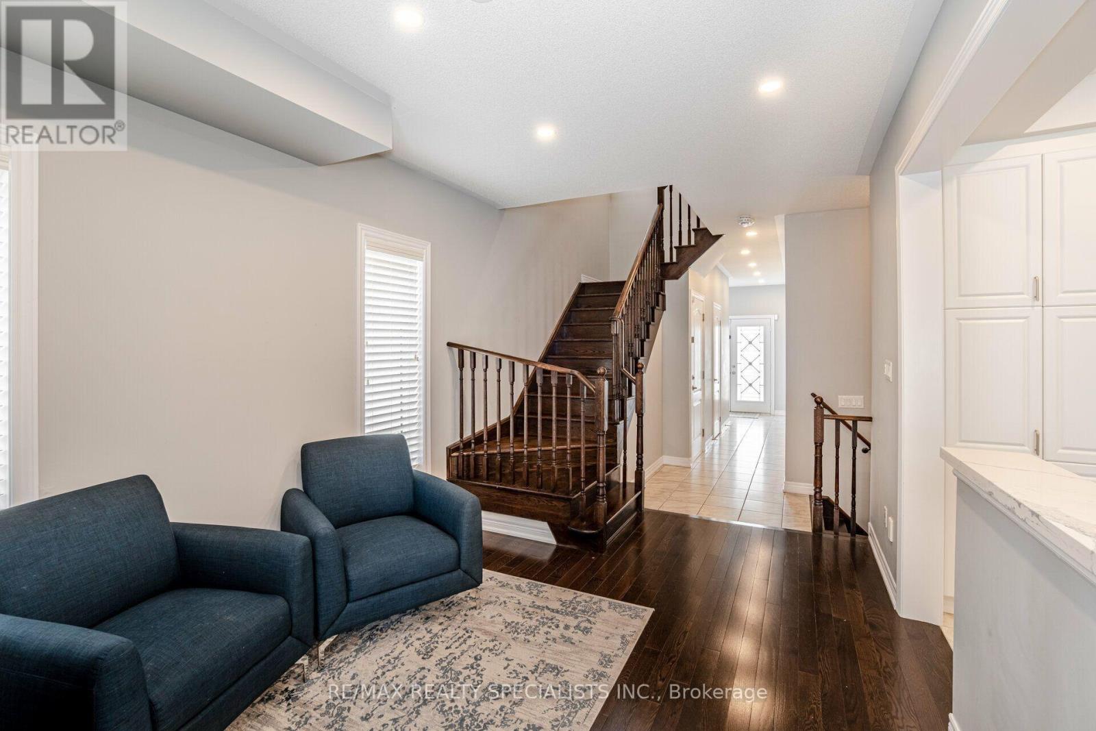 93 Yardley Crescent, Brampton, Ontario  L6X 5L8 - Photo 8 - W13801210