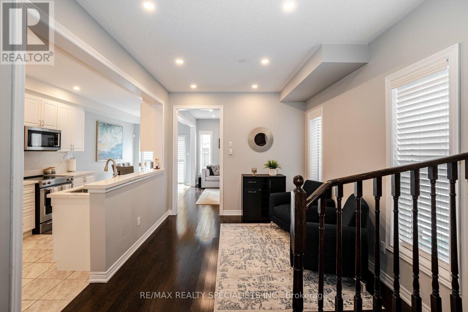 93 Yardley Crescent, Brampton, Ontario  L6X 5L8 - Photo 9 - W13801210