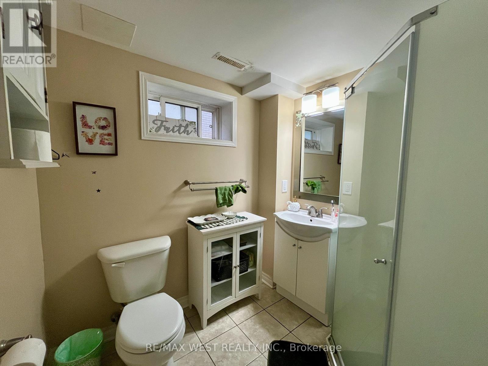 49 Braddock Road, Toronto, Ontario  M9W 5H6 - Photo 18 - W13801220