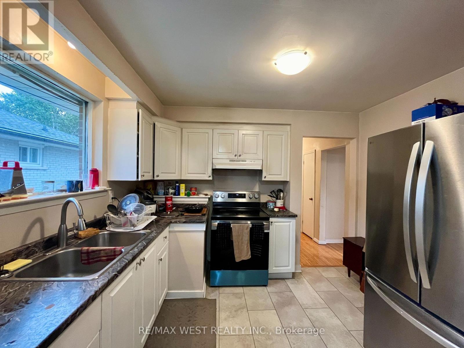 49 Braddock Road, Toronto, Ontario  M9W 5H6 - Photo 7 - W13801220