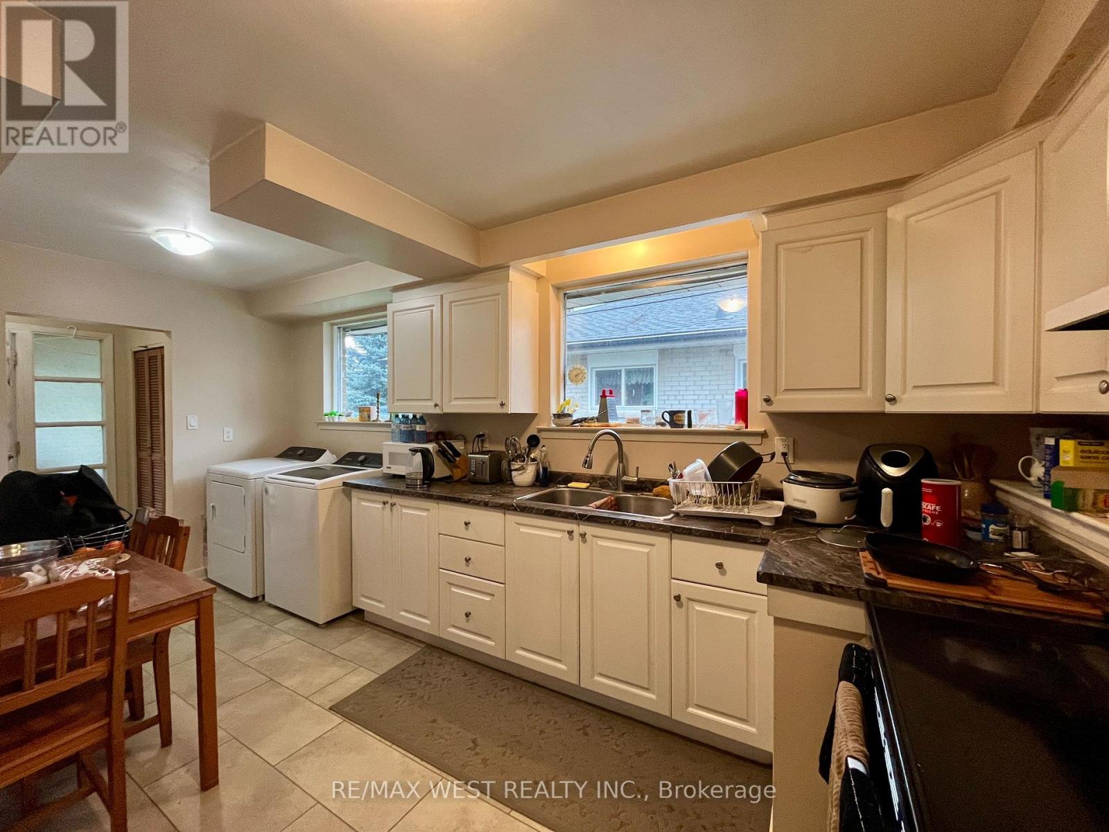 49 Braddock Road, Toronto, Ontario  M9W 5H6 - Photo 8 - W13801220