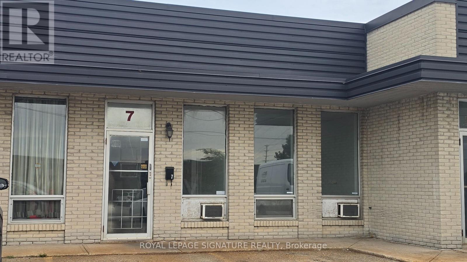 7 - 1260 Fewster Drive, Mississauga, Ontario  L4W 1A5 - Photo 1 - W13801222