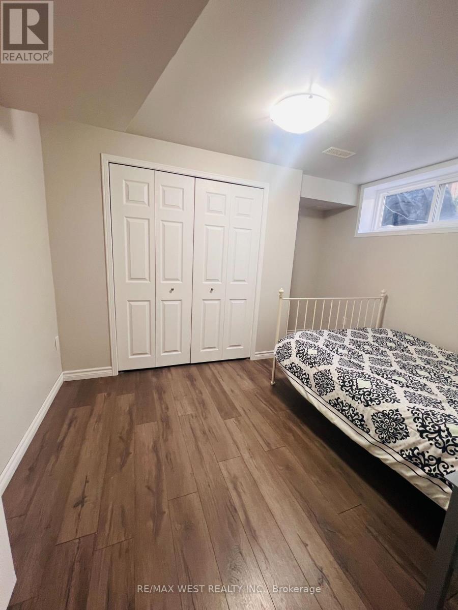 57 Starview Drive, Toronto, Ontario  M9M 1K7 - Photo 4 - W13801270