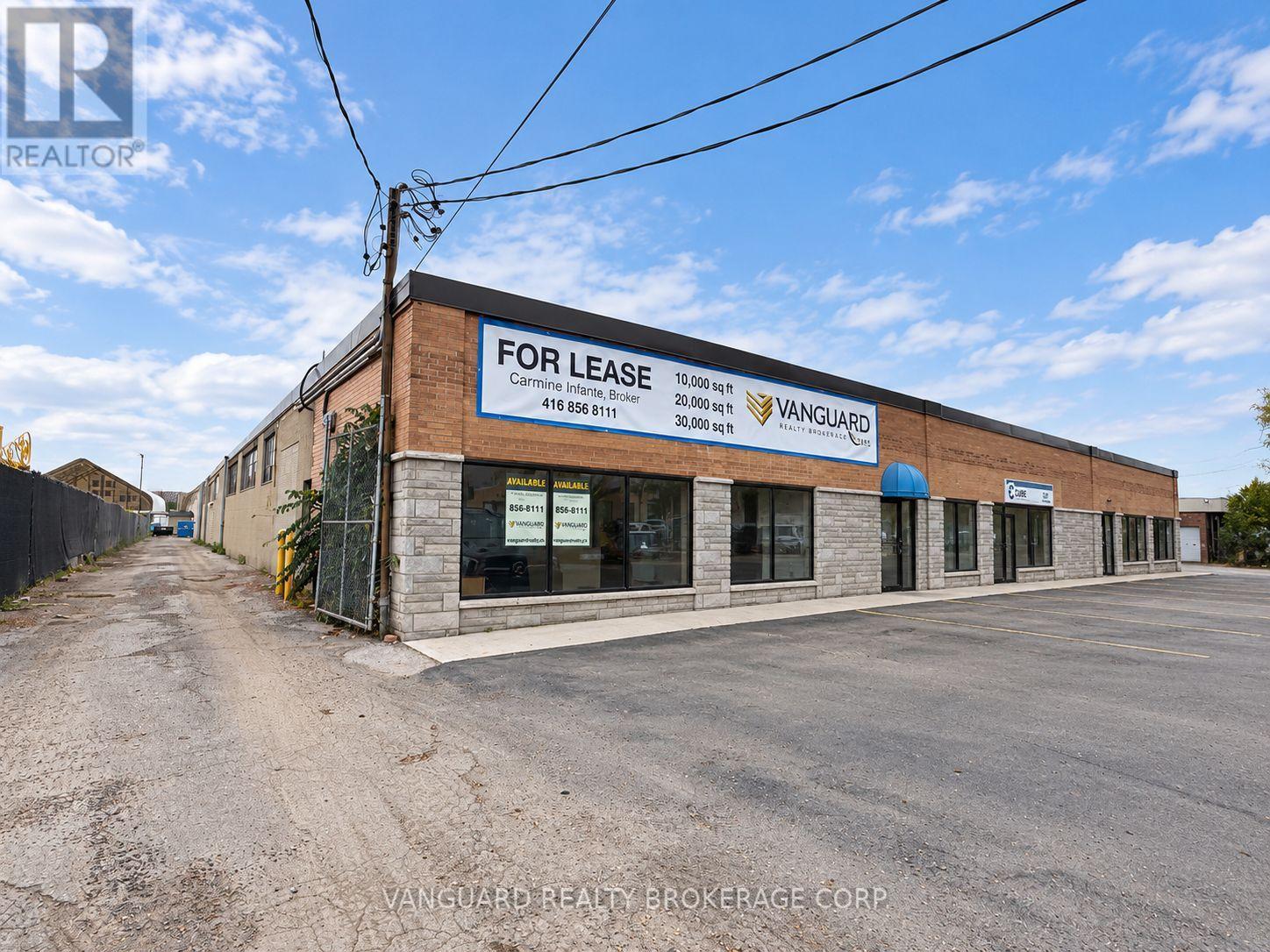 121 Toryork Drive, Toronto, Ontario  M9L 1X9 - Photo 1 - W13801276