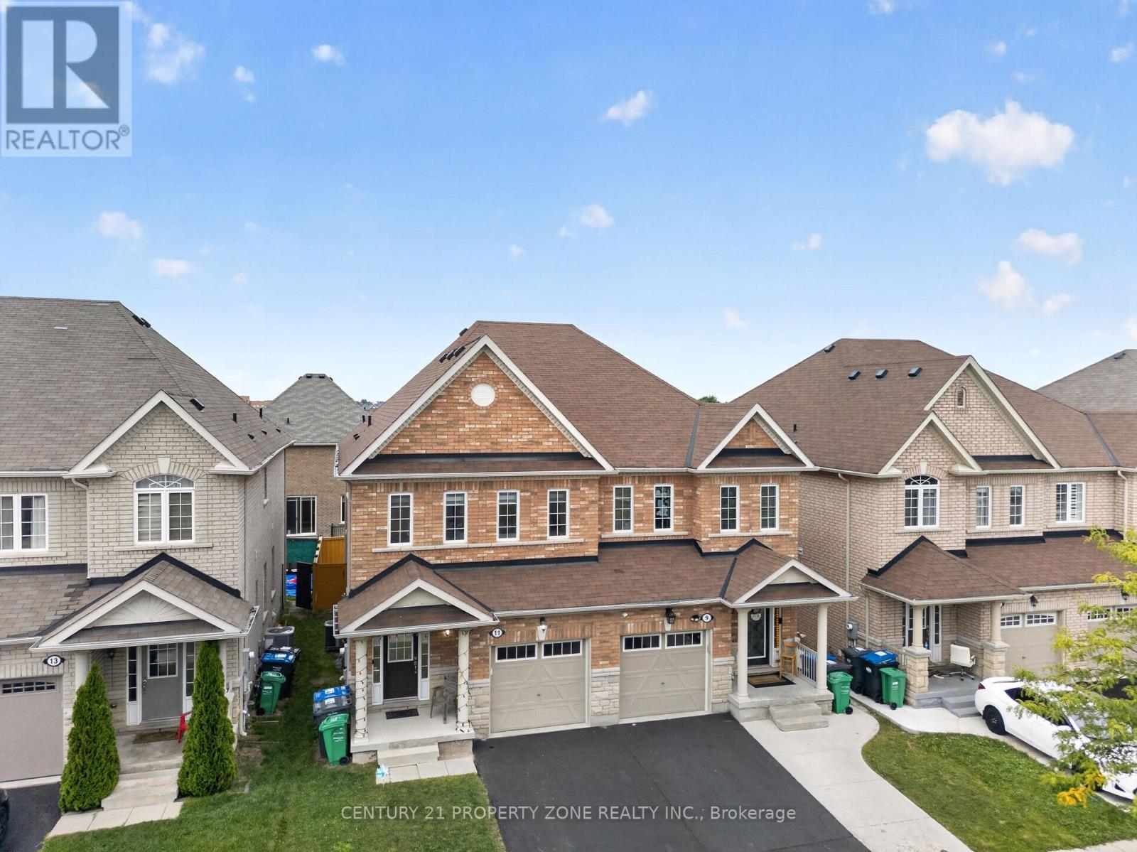 11 Selsdon Street, Brampton, Ontario  L6X 3E3 - Photo 2 - W13801328