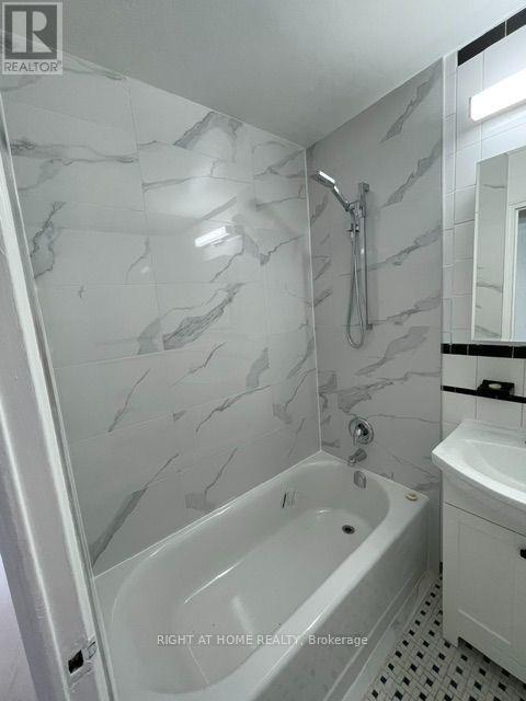 305 - 2 Royal York Road, Toronto, Ontario  M8V 2S6 - Photo 25 - W13801342