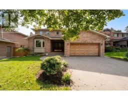 1896 STONEYBROOK COURT, Mississauga, Ontario