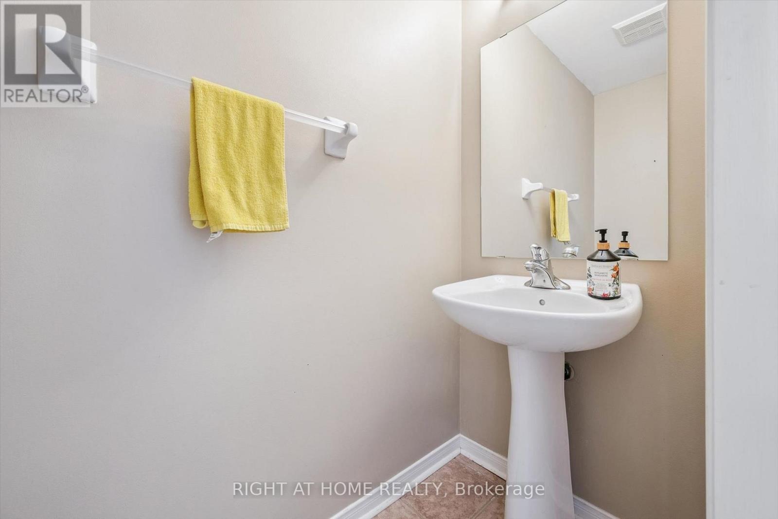 1219 Houston Drive, Milton, Ontario  L9T 6G3 - Photo 11 - W13801382