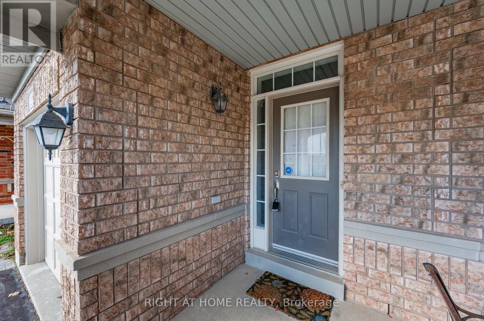 1219 Houston Drive, Milton, Ontario  L9T 6G3 - Photo 2 - W13801382