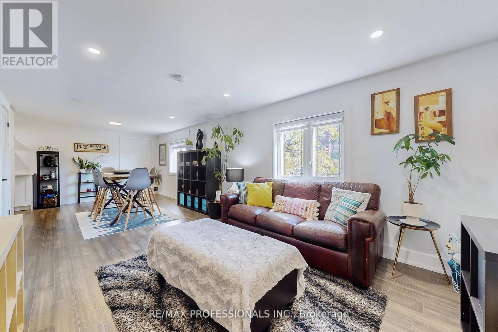 4 Martin Grove Road, Toronto, Ontario  M9B 4J9 - Photo 24 - W13801466