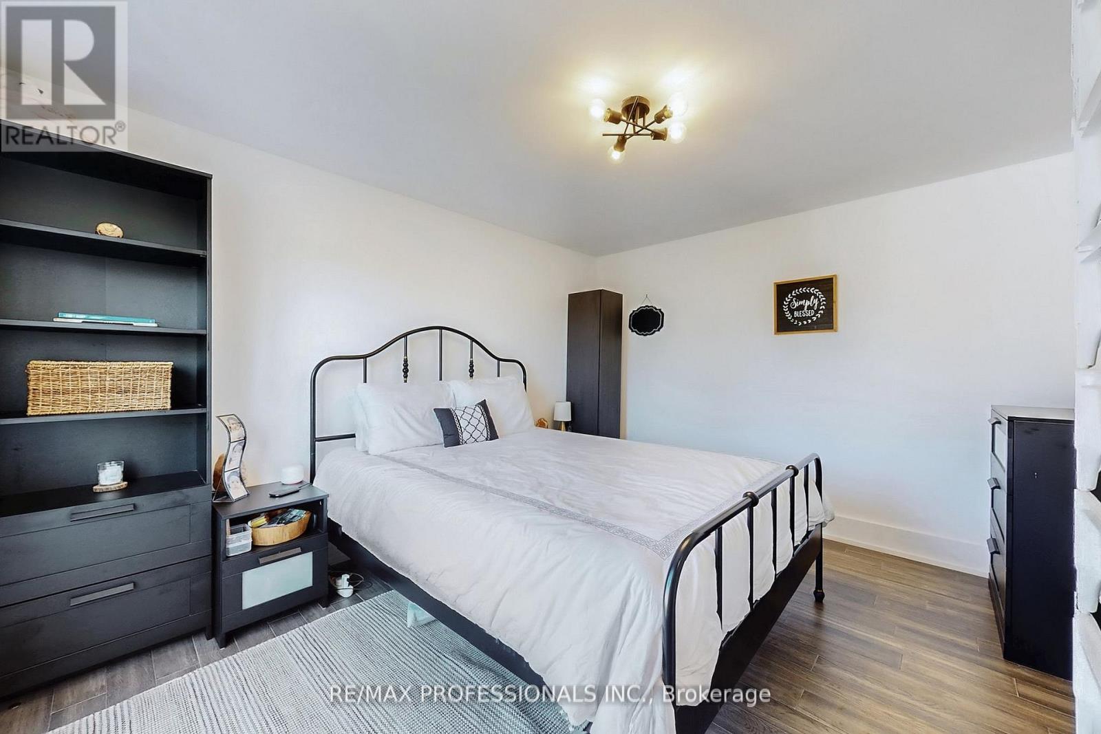 4 Martin Grove Road, Toronto, Ontario  M9B 4J9 - Photo 29 - W13801466