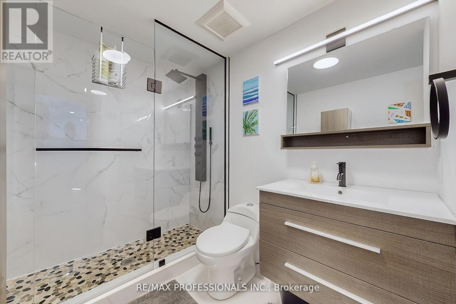4 Martin Grove Road, Toronto, Ontario  M9B 4J9 - Photo 31 - W13801466