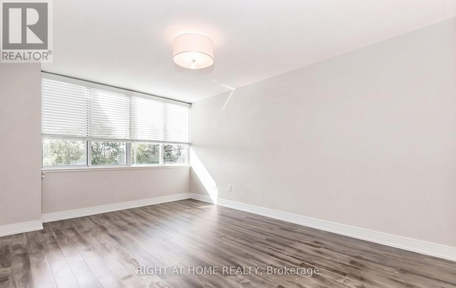 305 - 1300 Mississauga Valley Boulevard, Mississauga, Ontario L5A 3S8 - Photo 10 - W13801478