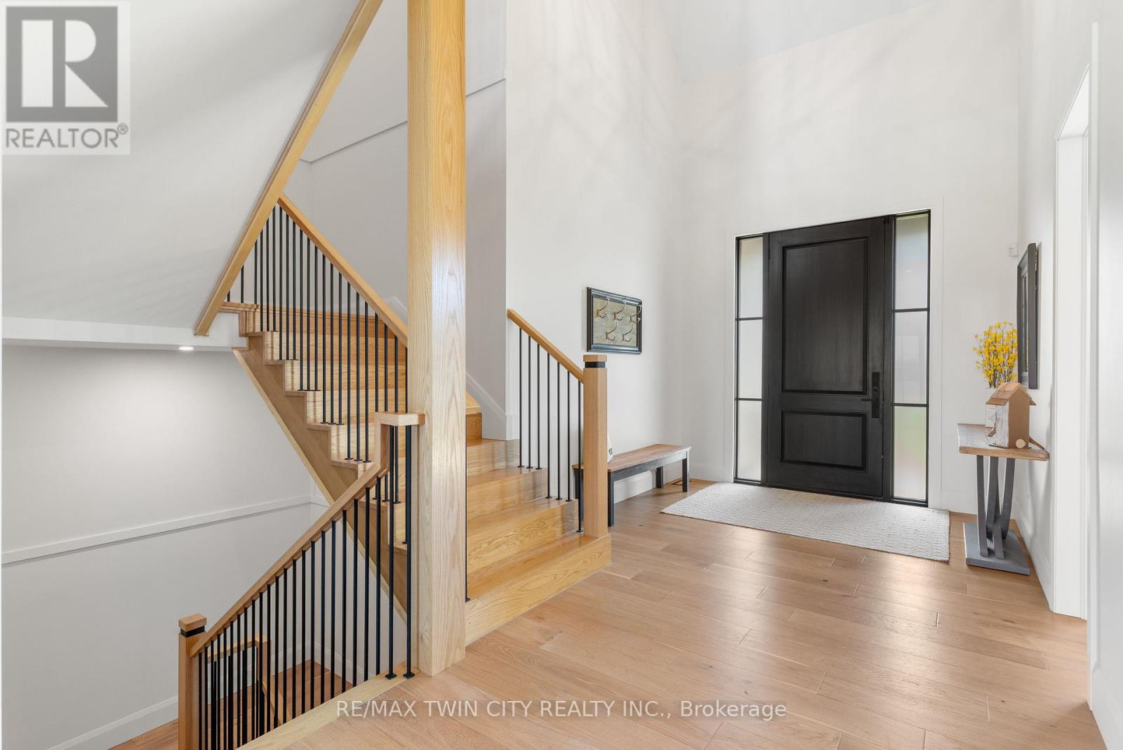 742 Country Squire Road, Waterloo, Ontario  N2J 4G8 - Photo 8 - X13801188
