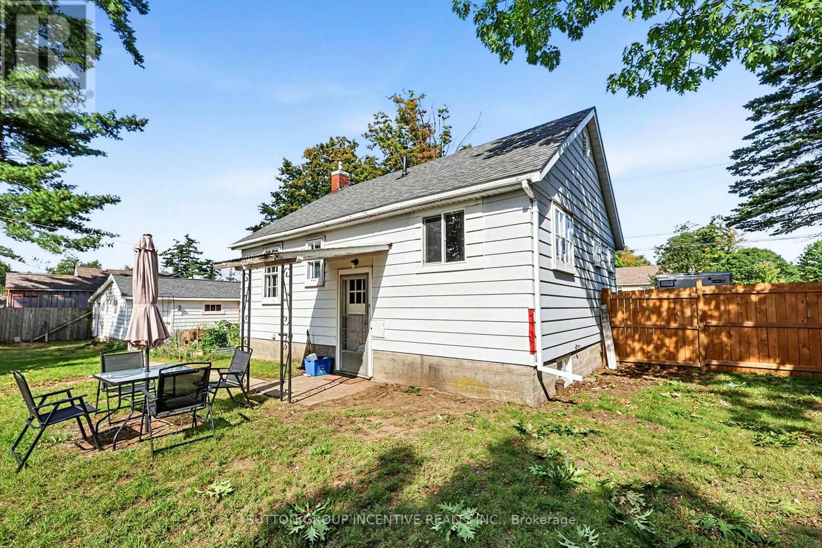 381 David Street E, Gravenhurst, Ontario  P1P 1L9 - Photo 27 - X13801414