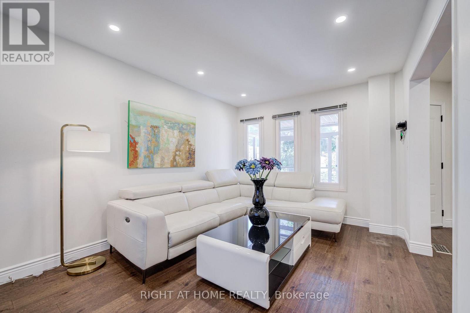 71 Bayhampton Crescent, Vaughan, Ontario  L4J 7H2 - Photo 8 - N13800962