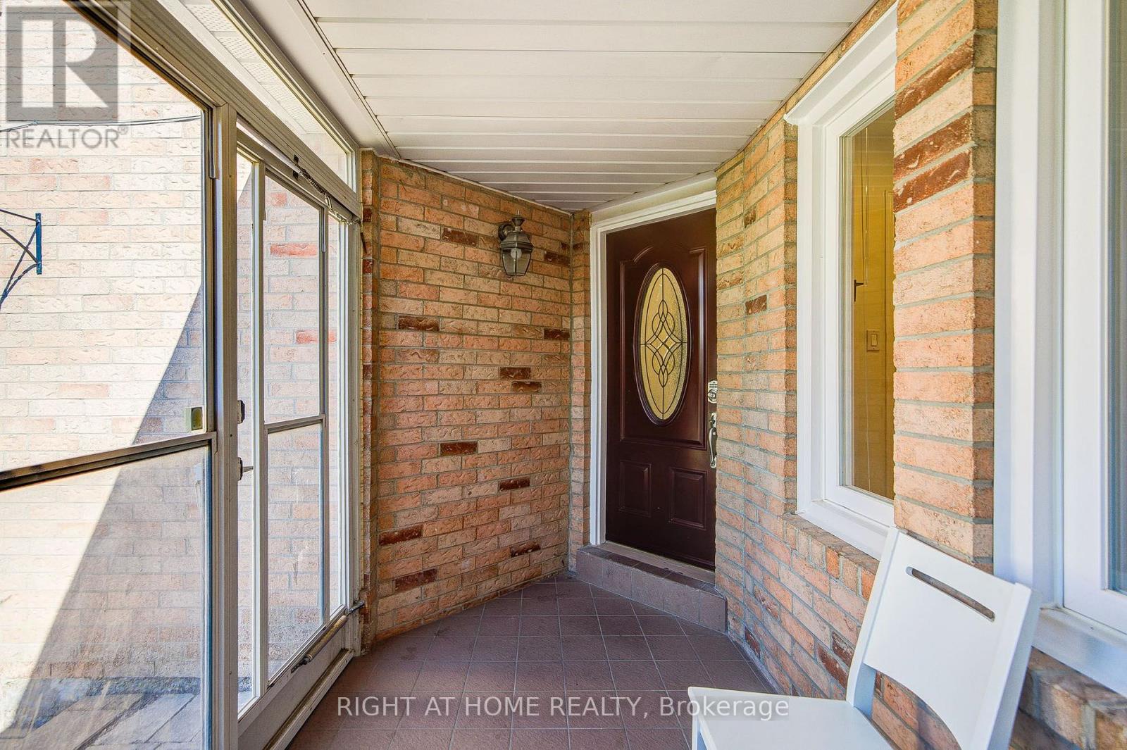 71 Bayhampton Crescent, Vaughan, Ontario  L4J 7H2 - Photo 4 - N13800962