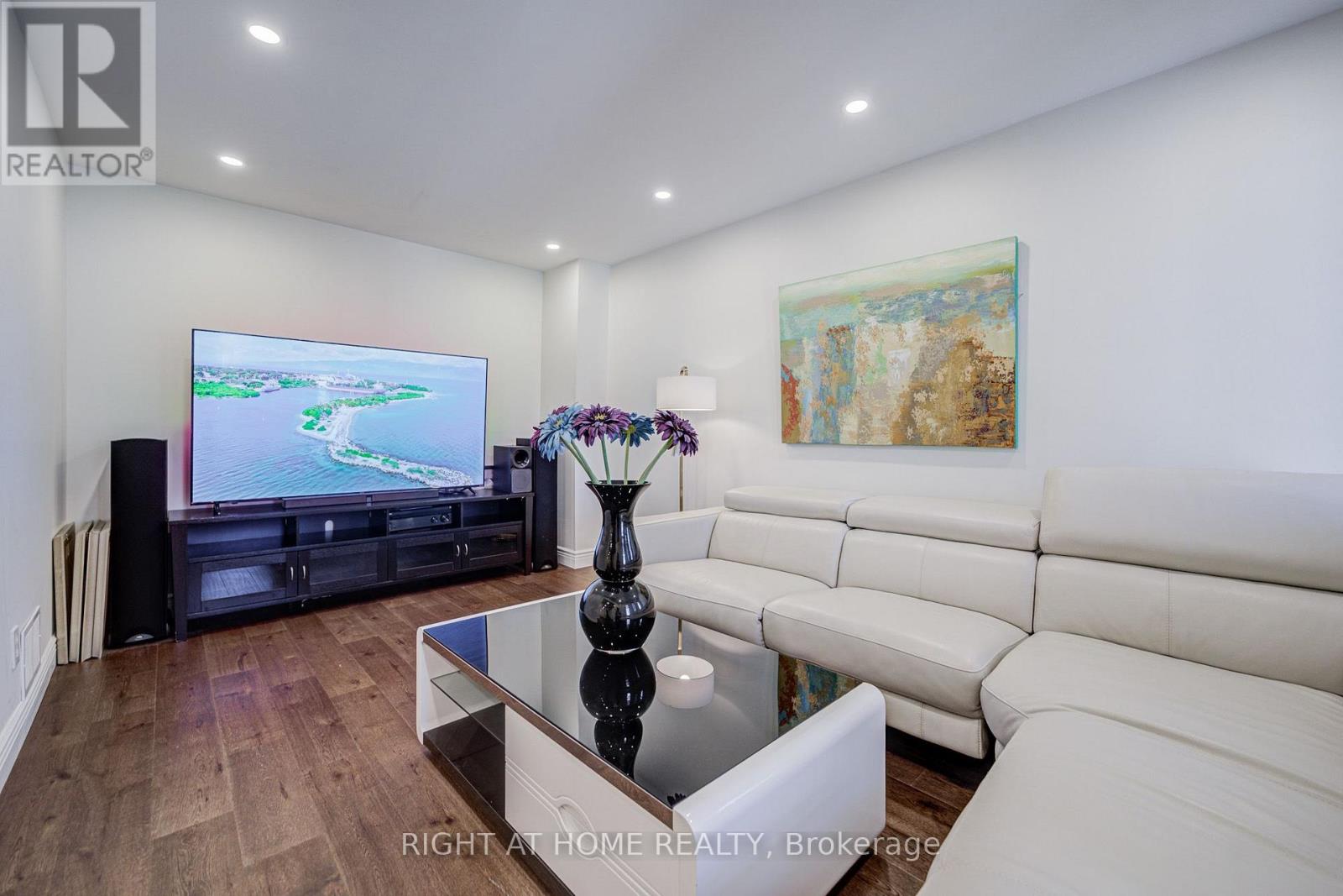 71 Bayhampton Crescent, Vaughan, Ontario  L4J 7H2 - Photo 7 - N13800962