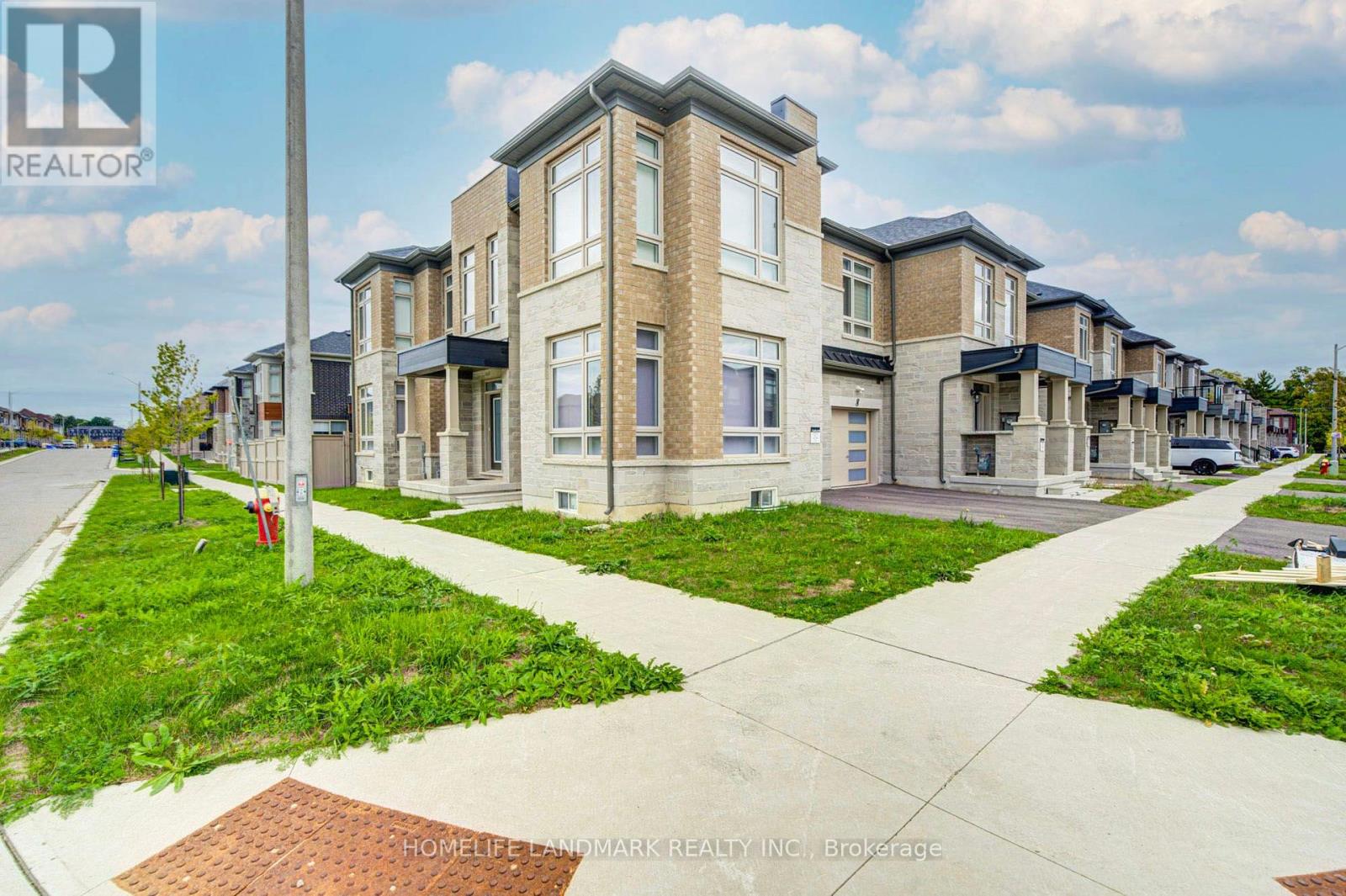 6 MACE AVENUE, Richmond Hill, Ontario
