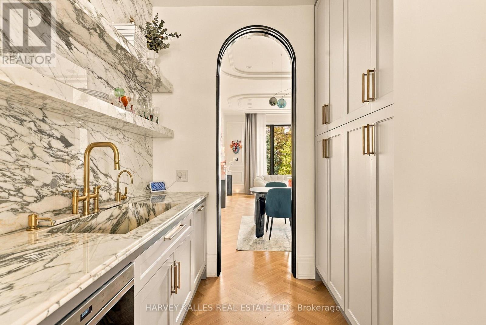 363 Bedford Park Avenue, Toronto, Ontario  M5M 1J9 - Photo 12 - C13795772