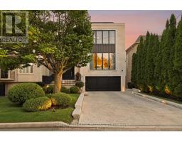 363 BEDFORD PARK AVENUE, Toronto, Ontario