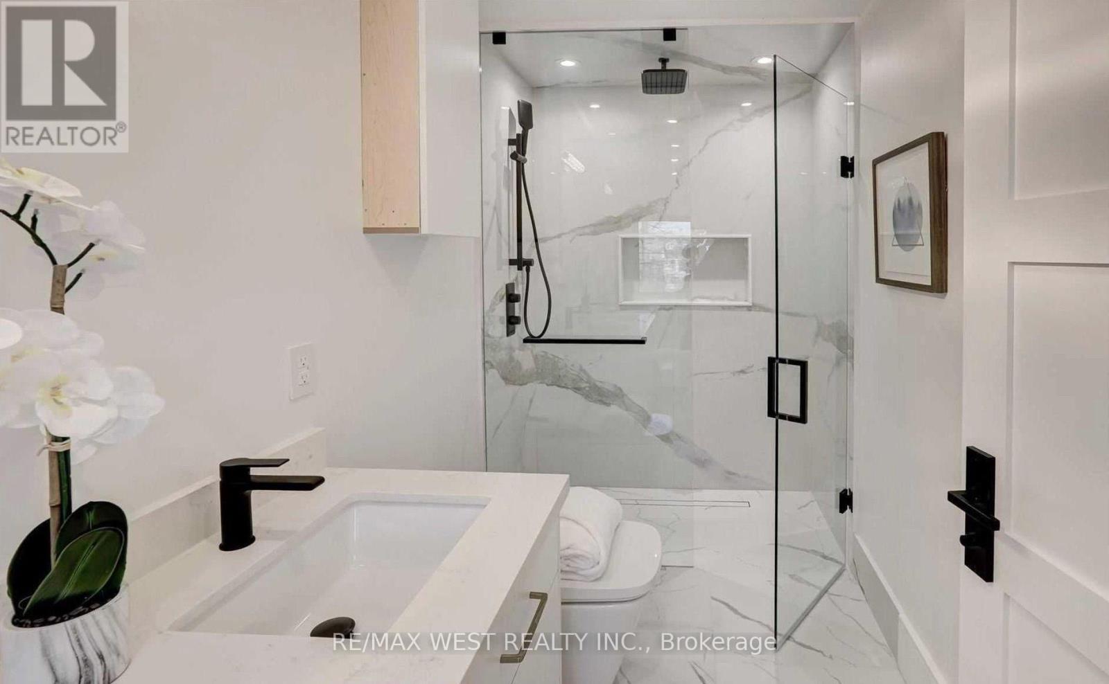 94 Lake Crescent, Toronto, Ontario  M8V 1W1 - Photo 10 - W13801480