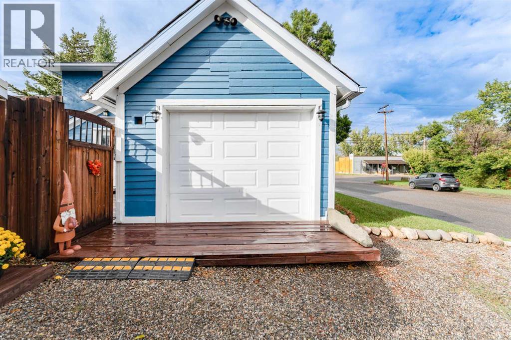 606 Main Street, Pincher Creek, Alberta  T0K 1W0 - Photo 43 - A2342597