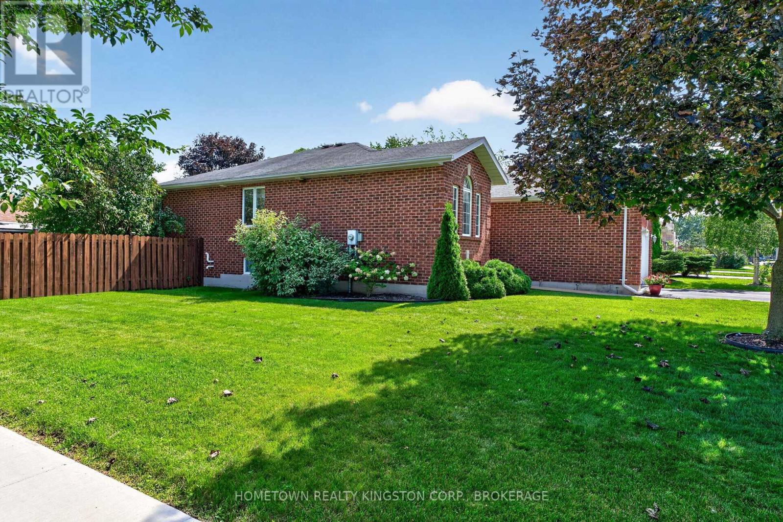 540 Sackville Crescent, Kingston, Ontario  K7M 8W3 - Photo 2 - X13801628