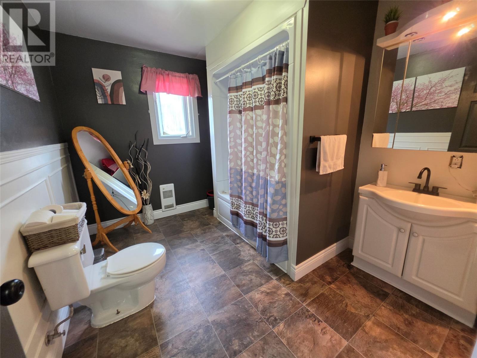 900 Bartlett Drive, Labrador City — photo 9