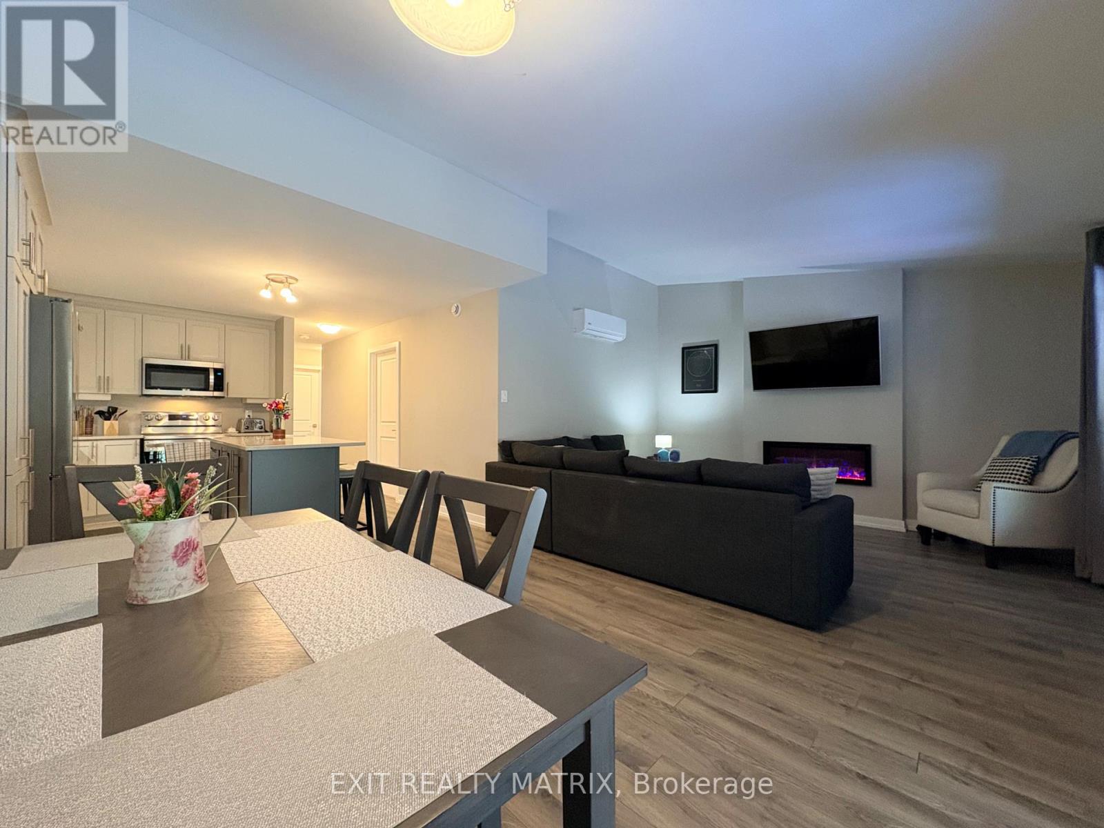 207 - 83 St Moritz Trail, Russell, Ontario  K0A 1W0 - Photo 2 - X13801678