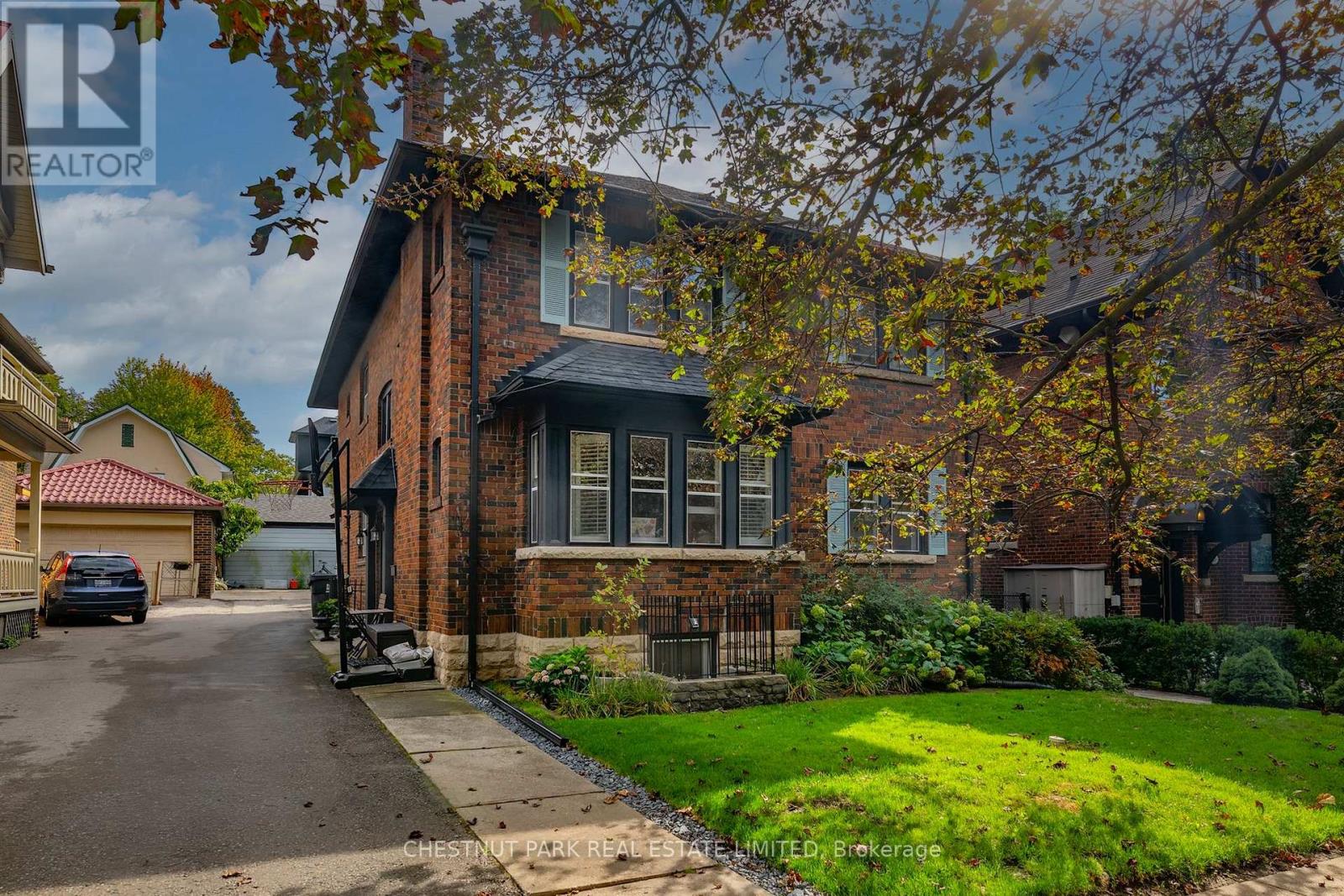 Upper - 11 Rose Park Crescent, Toronto, Ontario  M4T 1P8 - Photo 1 - C13801542