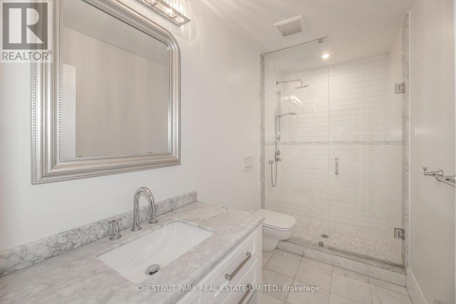 Upper - 11 Rose Park Crescent, Toronto, Ontario  M4T 1P8 - Photo 10 - C13801542