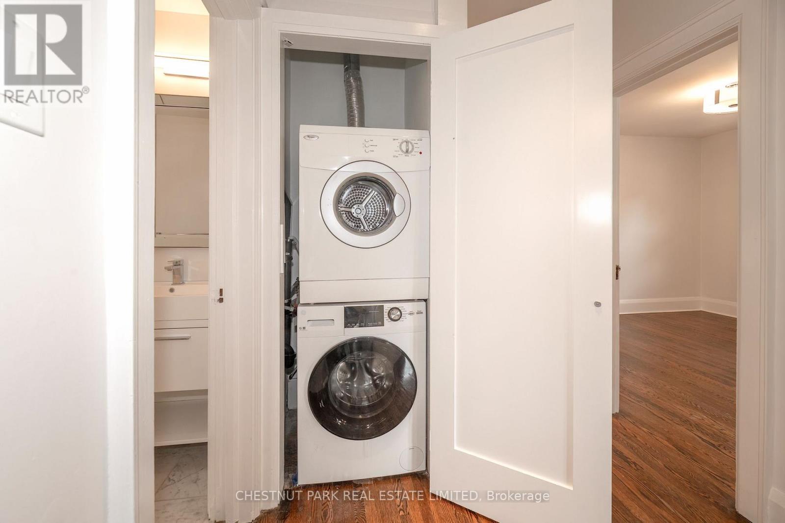 Upper - 11 Rose Park Crescent, Toronto, Ontario  M4T 1P8 - Photo 17 - C13801542