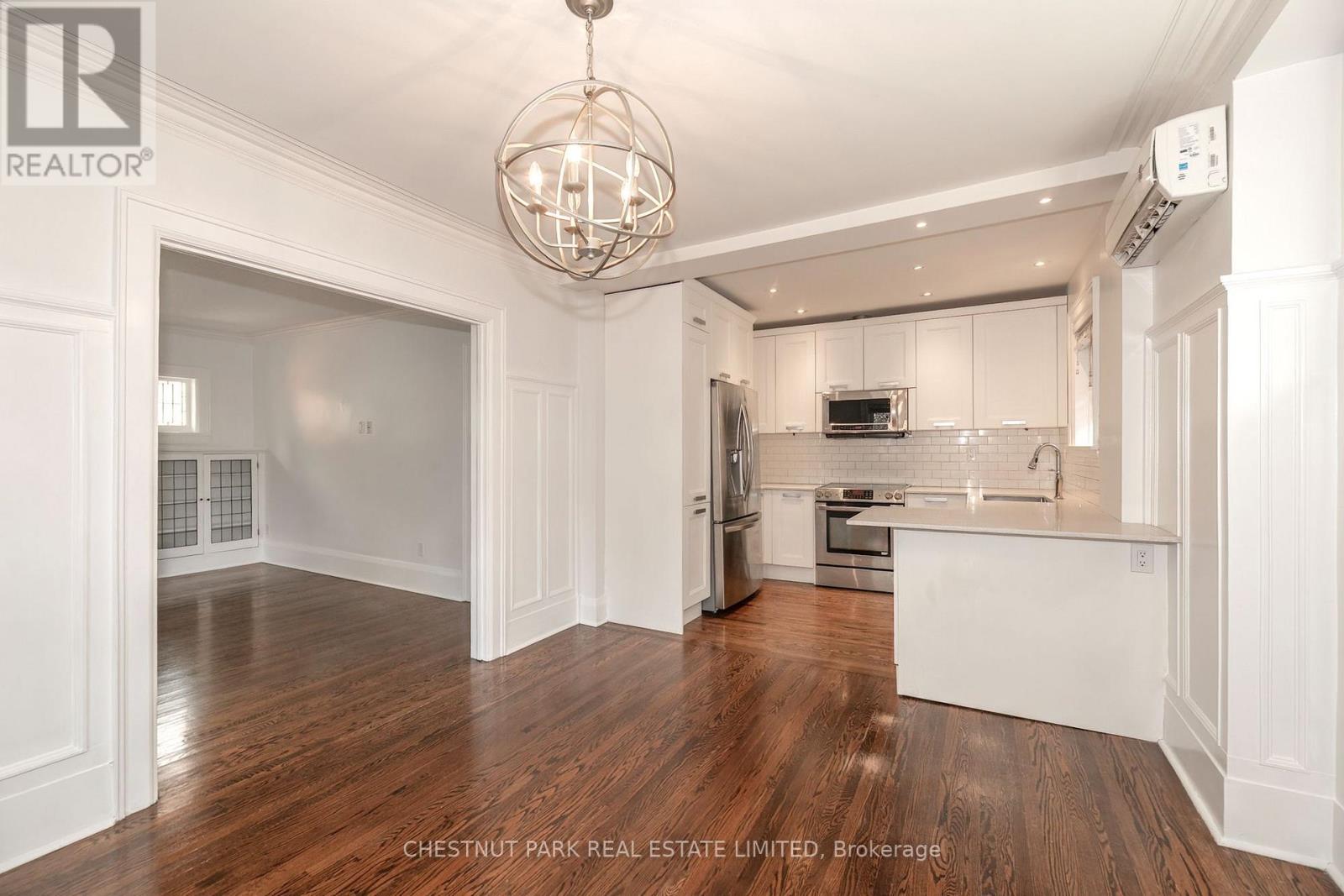 Upper - 11 Rose Park Crescent, Toronto, Ontario  M4T 1P8 - Photo 6 - C13801542