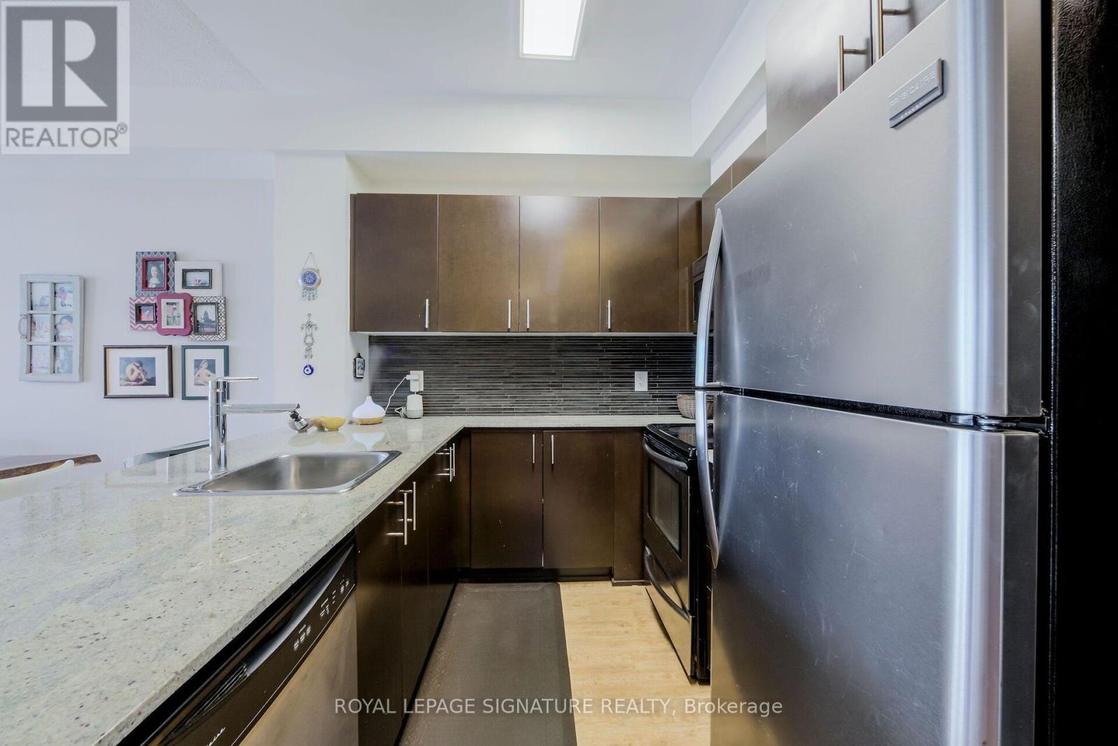 1007 - 25 Cole Street, Toronto, Ontario  M5A 4M3 - Photo 4 - C13801608