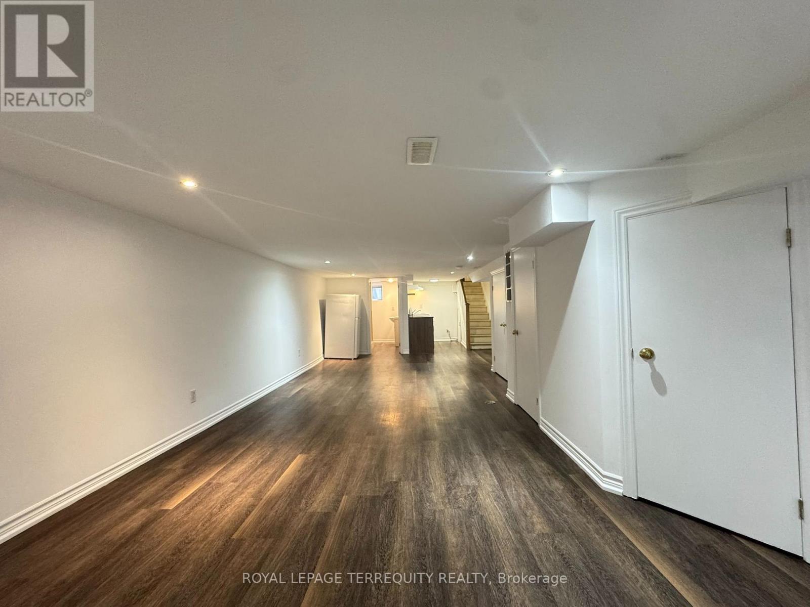Lower - 153 Monarch Park Avenue, Toronto, Ontario  M4J 4R5 - Photo 11 - E13801568