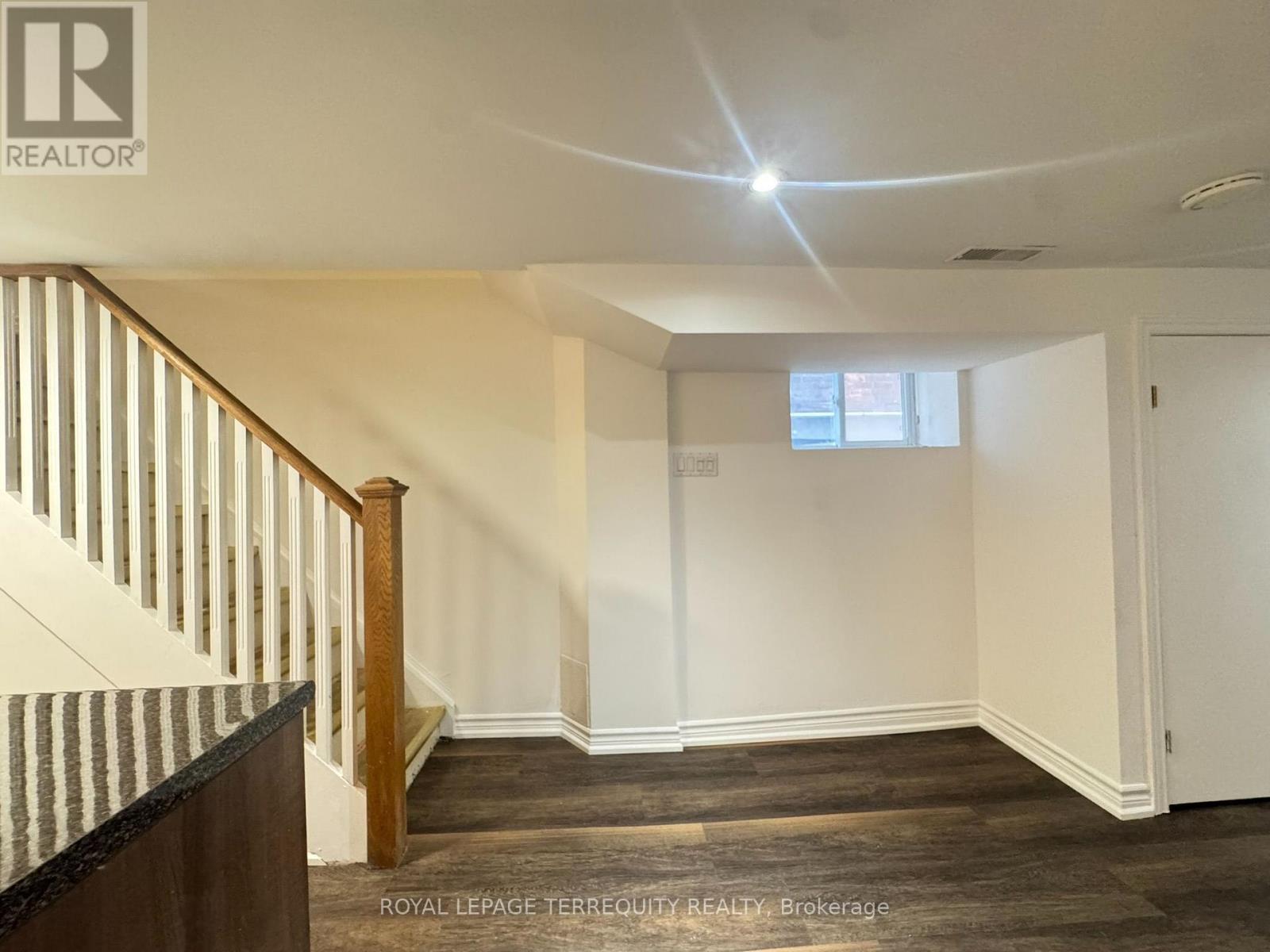 Lower - 153 Monarch Park Avenue, Toronto, Ontario  M4J 4R5 - Photo 6 - E13801568