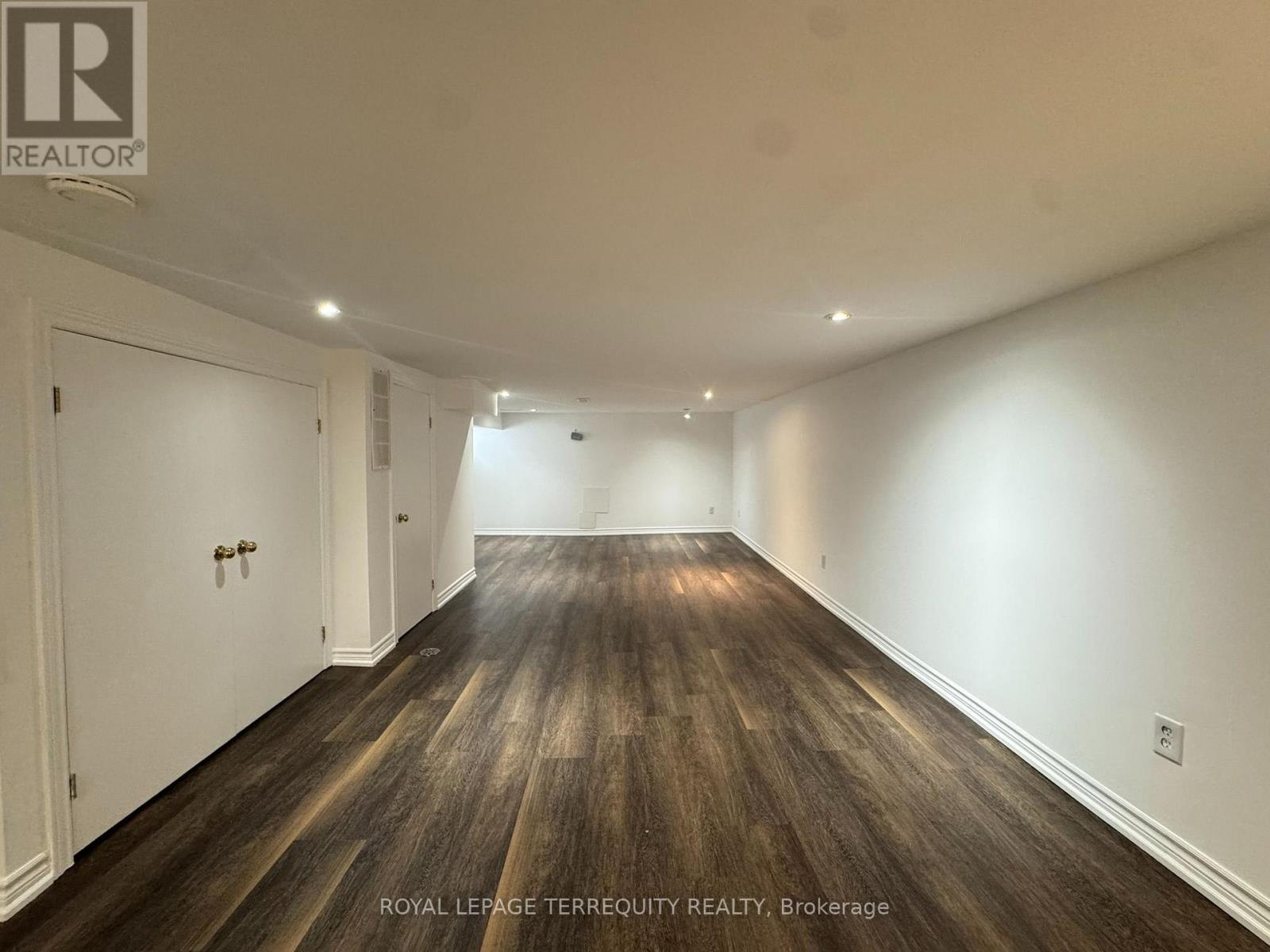 Lower - 153 Monarch Park Avenue, Toronto, Ontario  M4J 4R5 - Photo 8 - E13801568