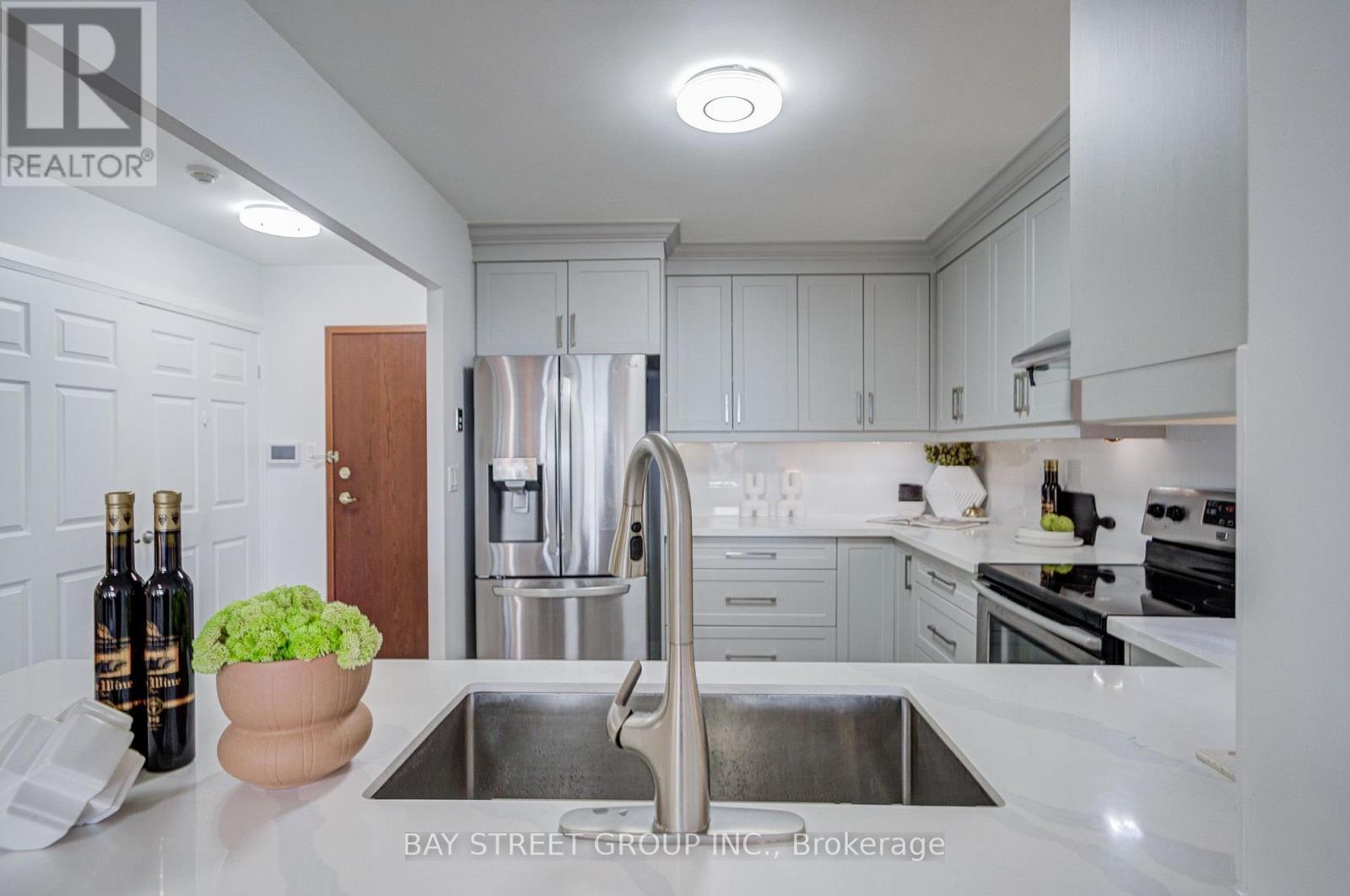 1201 - 168 Bonis Avenue, Toronto, Ontario  M1T 3V6 - Photo 11 - E13801614