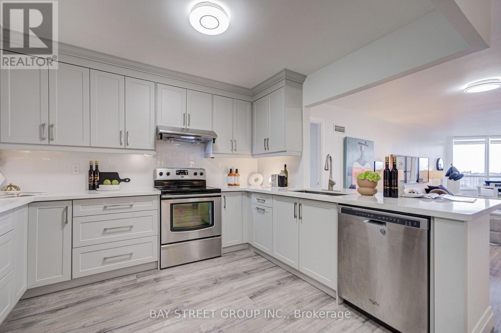 1201 - 168 Bonis Avenue, Toronto, Ontario  M1T 3V6 - Photo 8 - E13801614