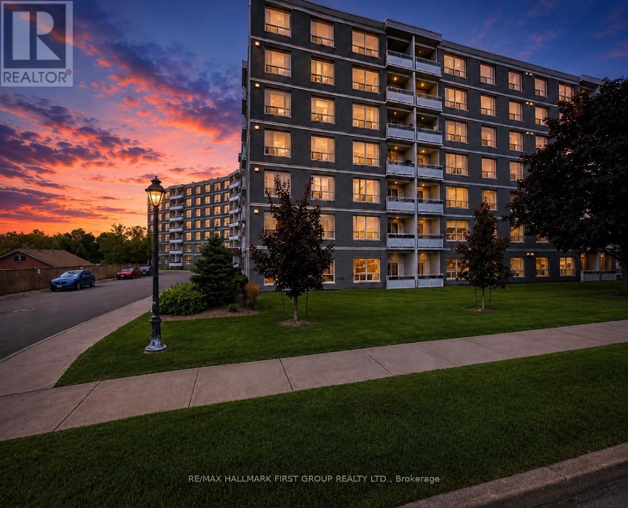 703 - 145 LIBERTY STREET S, clarington (bowmanville), Ontario