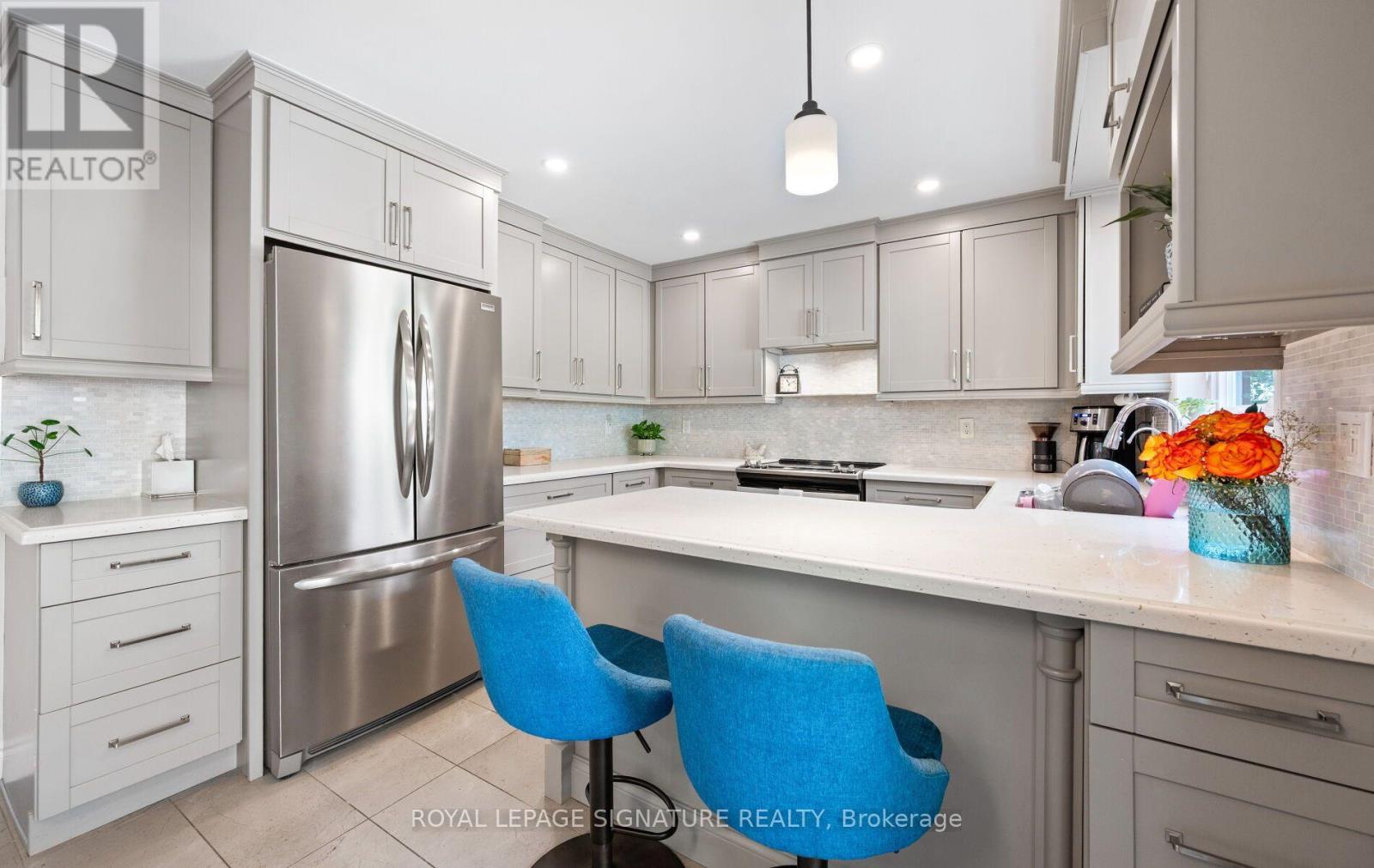 42 Shieldmark Crescent, Markham, Ontario  L3T 3T5 - Photo 11 - N13801680