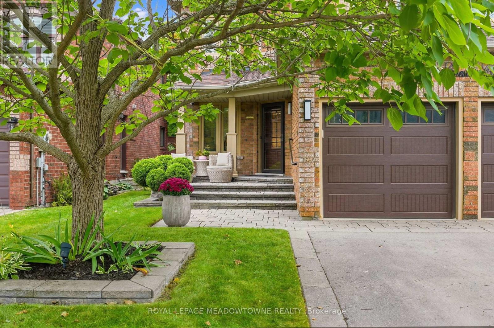 46 Chester Crescent, Halton Hills, Ontario  L7G 5W5 - Photo 3 - W13801620