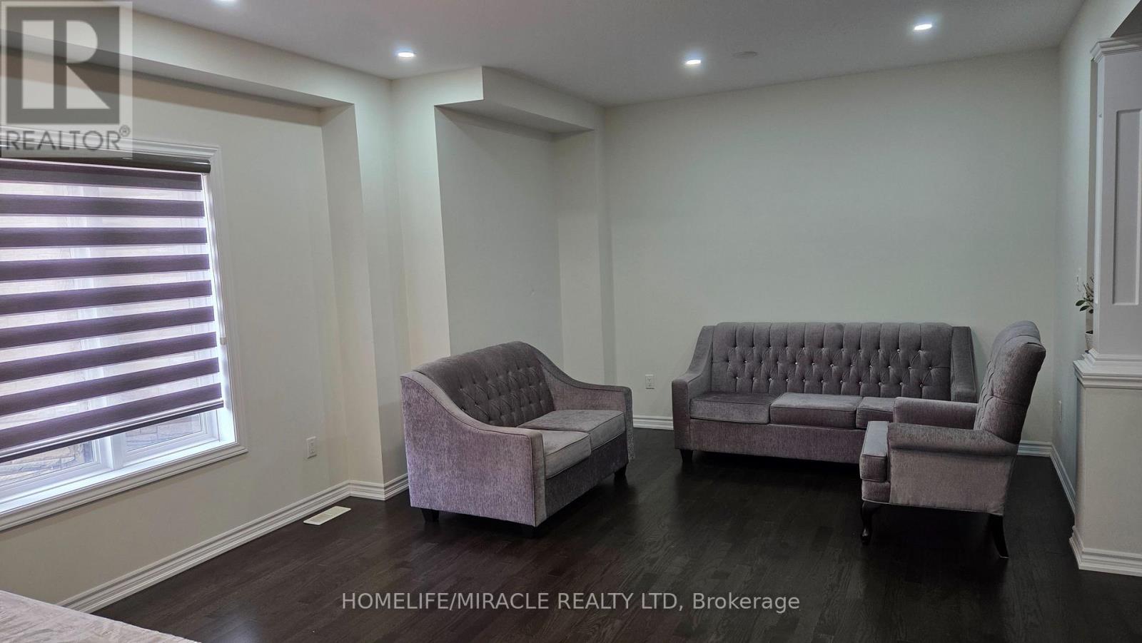 19 Belgium Crescent, Brampton, Ontario  L7A 4R2 - Photo 7 - W13801642