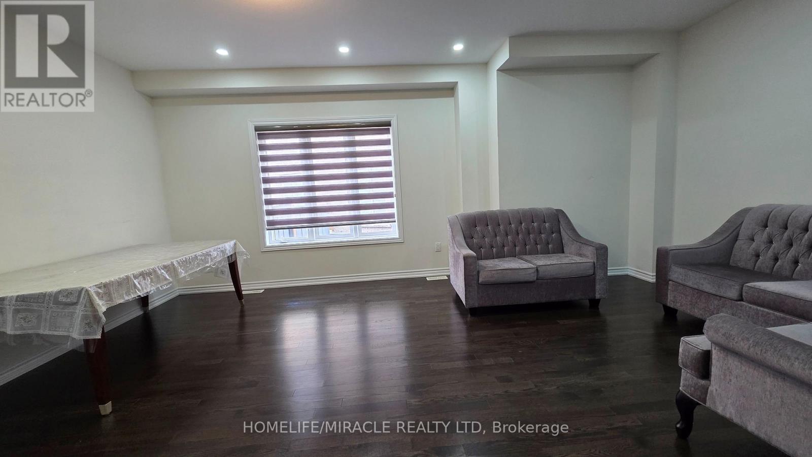 19 Belgium Crescent, Brampton, Ontario  L7A 4R2 - Photo 8 - W13801642