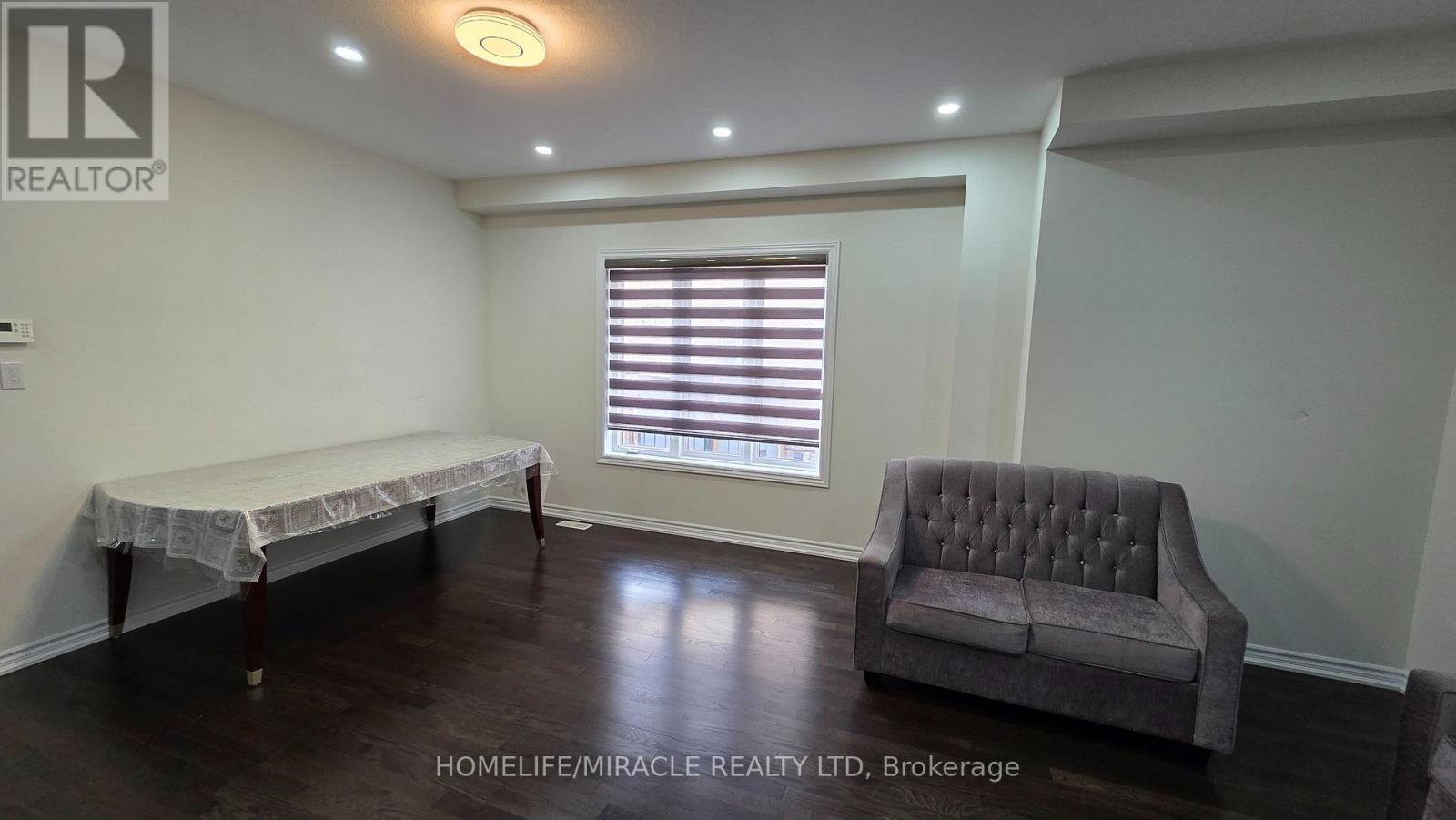 19 Belgium Crescent, Brampton, Ontario  L7A 4R2 - Photo 9 - W13801642
