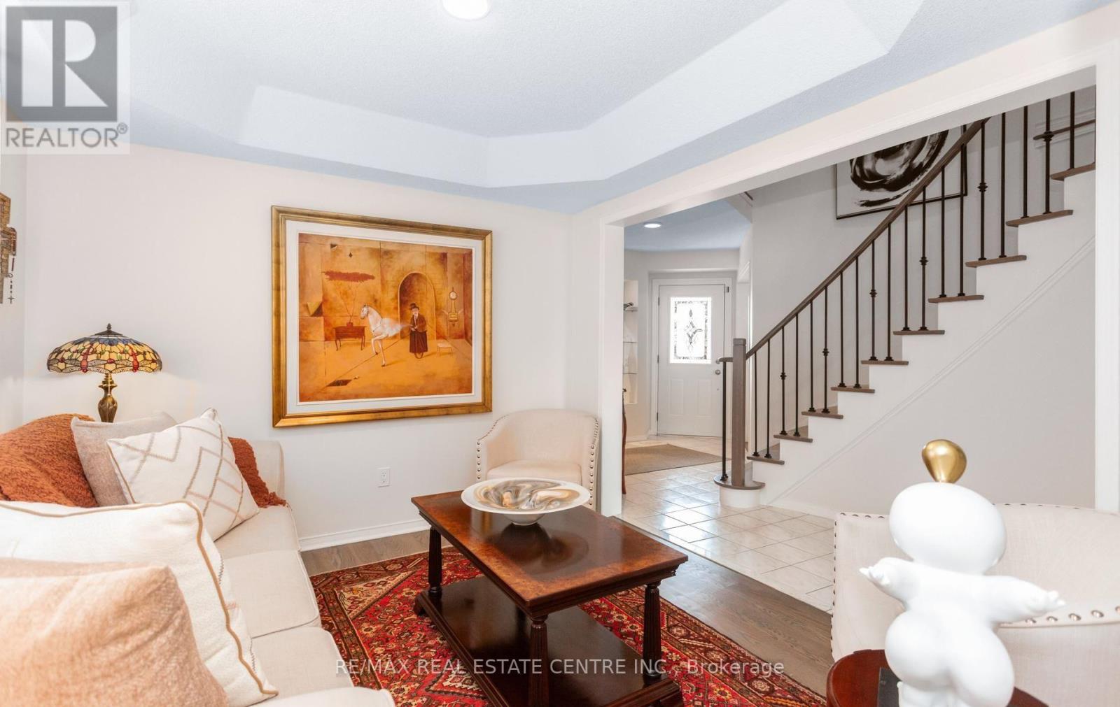 40 Hepburn Crescent N, Halton Hills, Ontario  L7G 5P8 - Photo 7 - W13801674