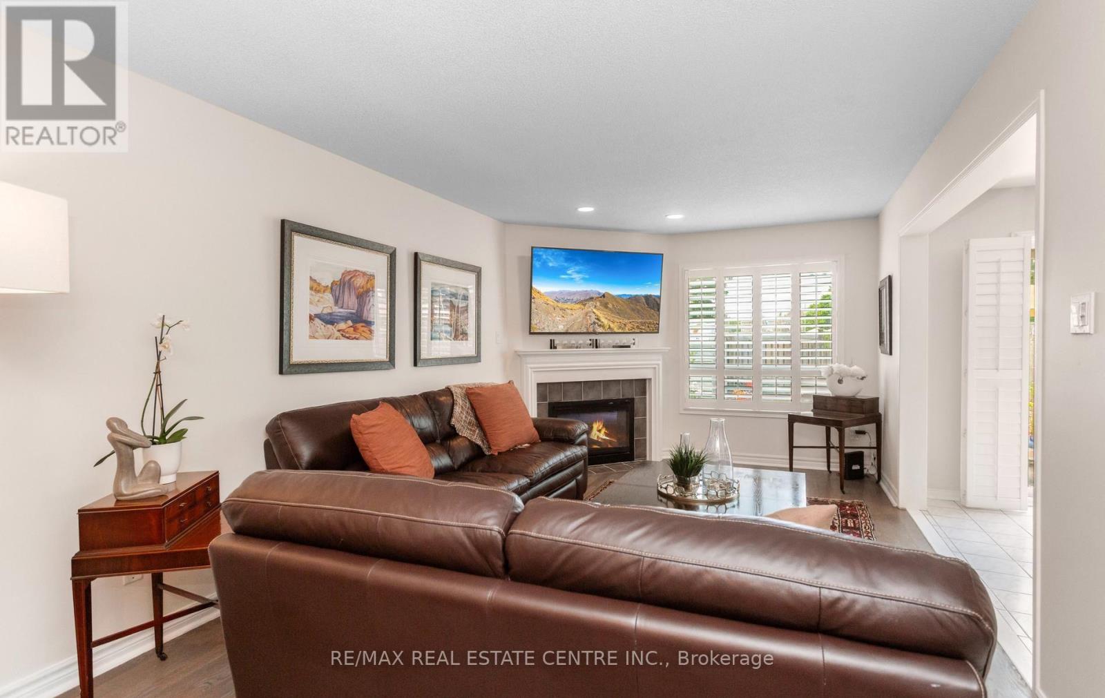 40 Hepburn Crescent N, Halton Hills, Ontario  L7G 5P8 - Photo 9 - W13801674