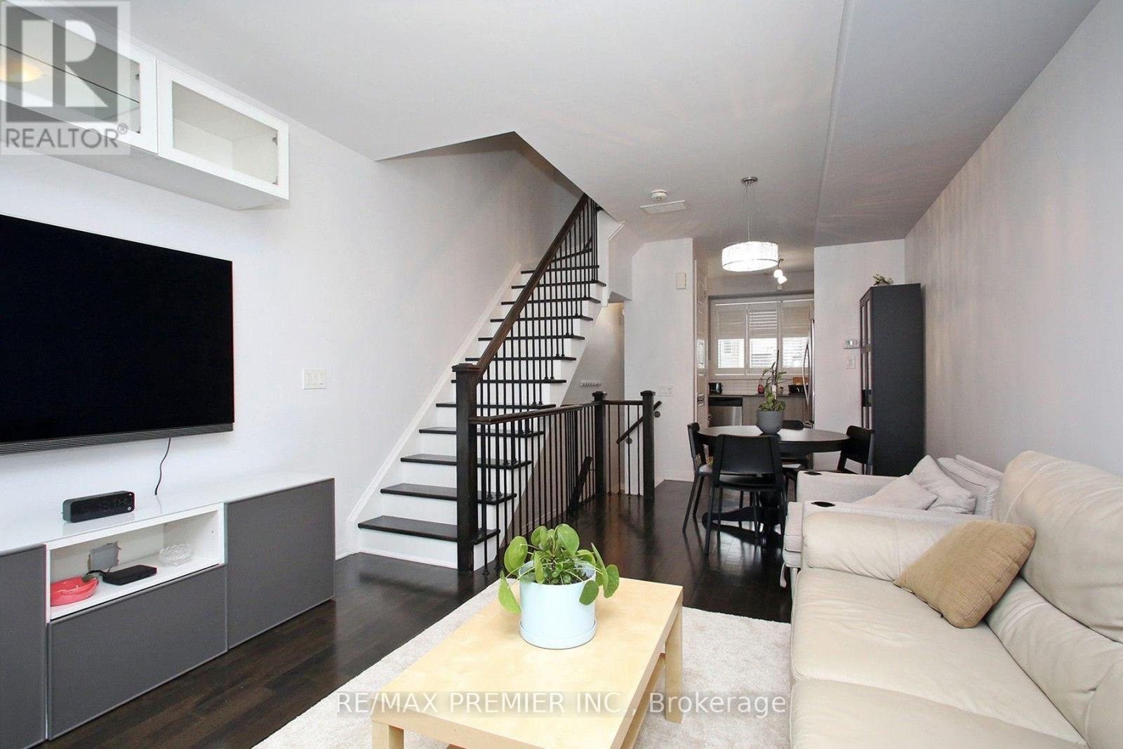 152 Frederick Tisdale Drive, Toronto, Ontario  M3K 0A8 - Photo 3 - W13801676