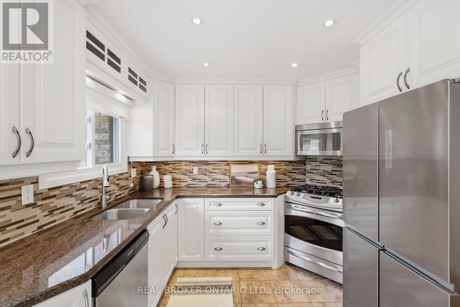 1249 Thorpe Road, Burlington, Ontario  L7S 2C9 - Photo 8 - W13801686